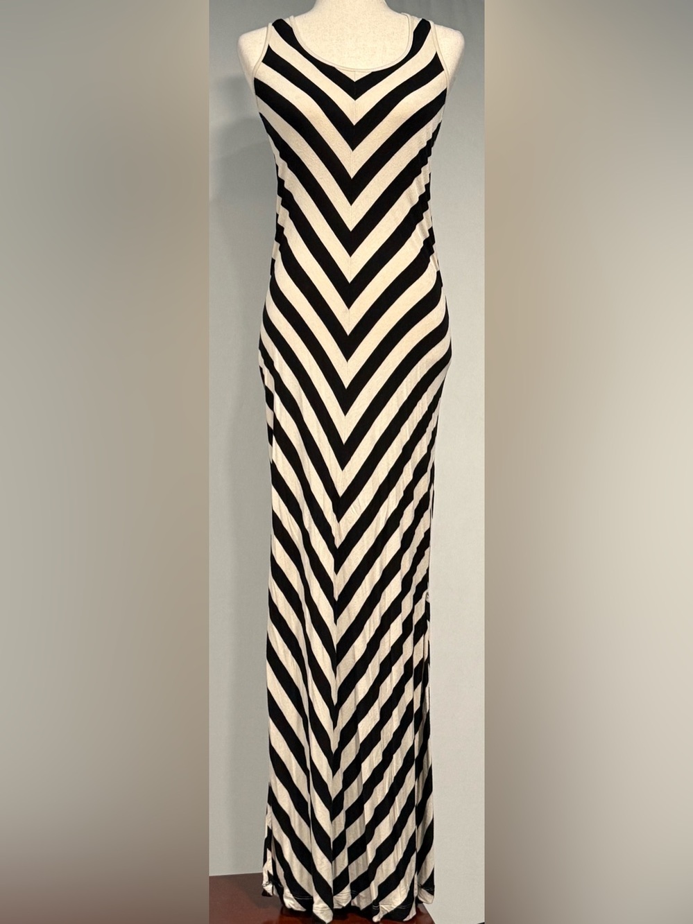 Apt. 9 Black & Cream Chevron Racerback Maxi Dress
